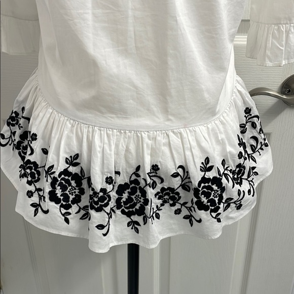 Kate Spade White Blouse Bell Sleeve Peplum Black Embroidery Size XS - Picture 7 of 10